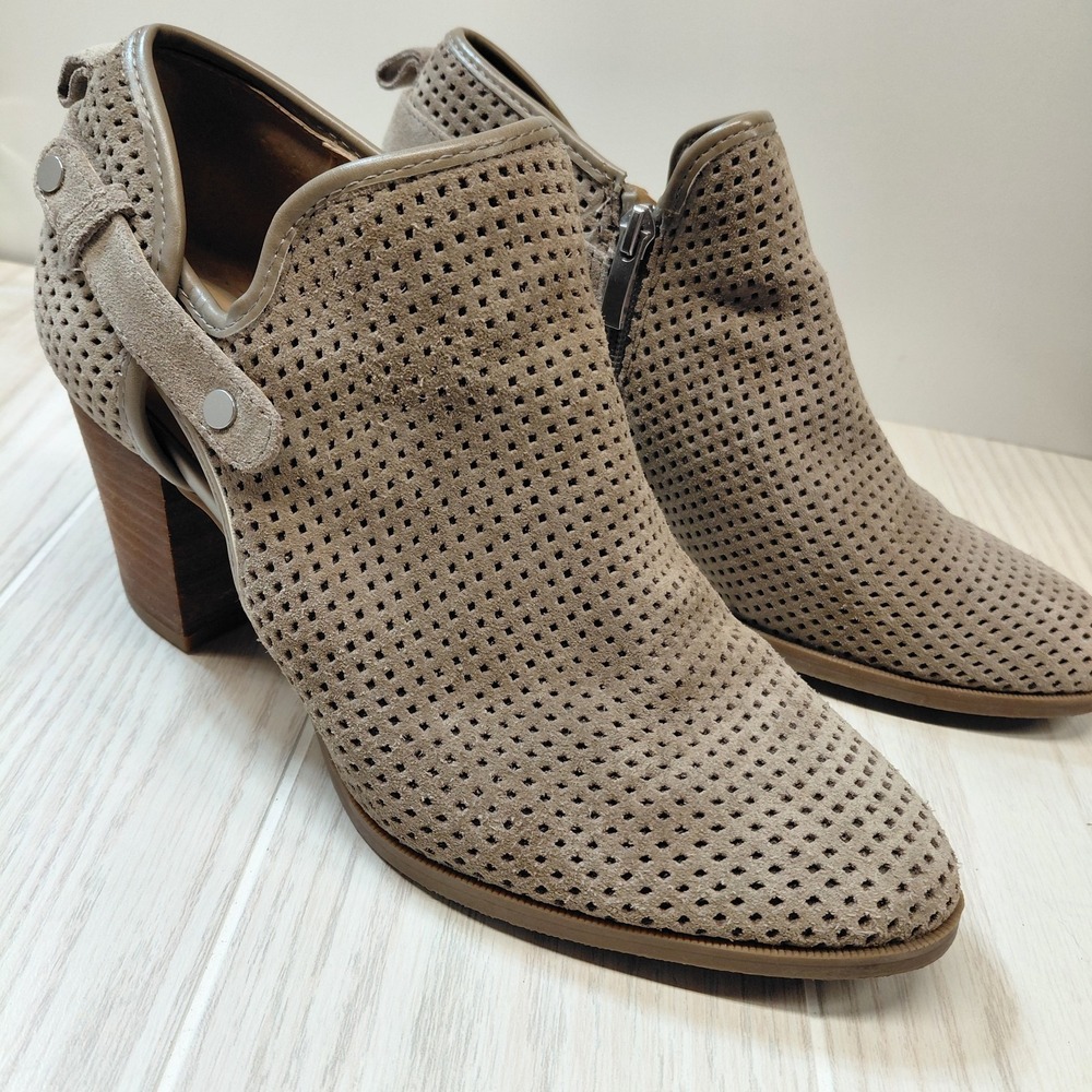 Franco Sarto Dale2 Tan Suede Perferated Side Ankle Zip 3" Heel Bootie Womens 9.5